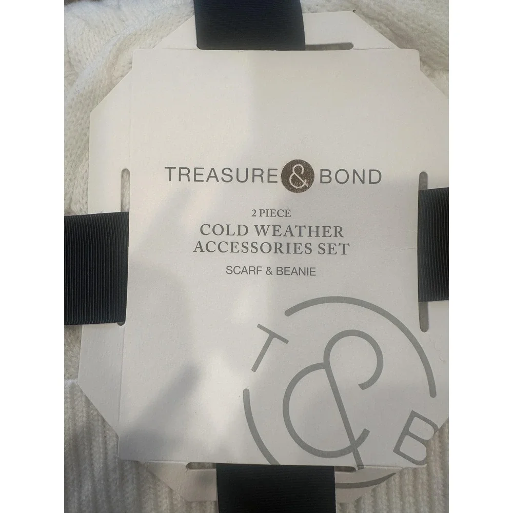 Treasure & Bond Cold Weather Accessory Set Womens One Size White Scarf Beanie‎